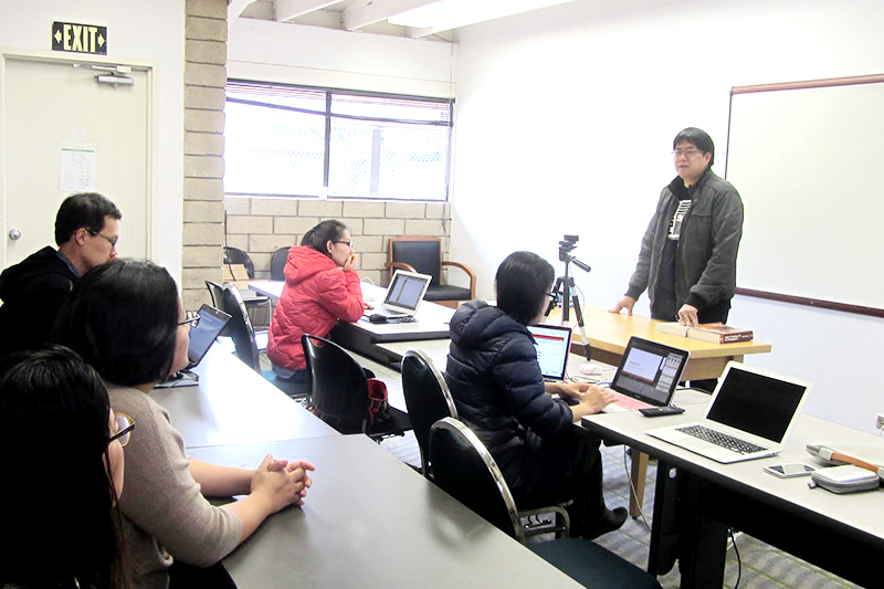 Advanced Digital Imaging Class Opens to Art Students Olivet